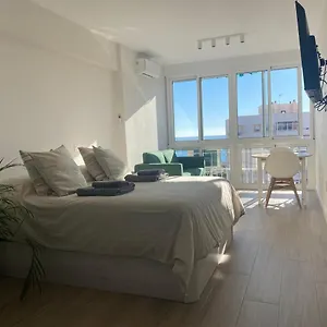 https://estudio-renovado-con-vista-al-mar.hotelsinnerja.org